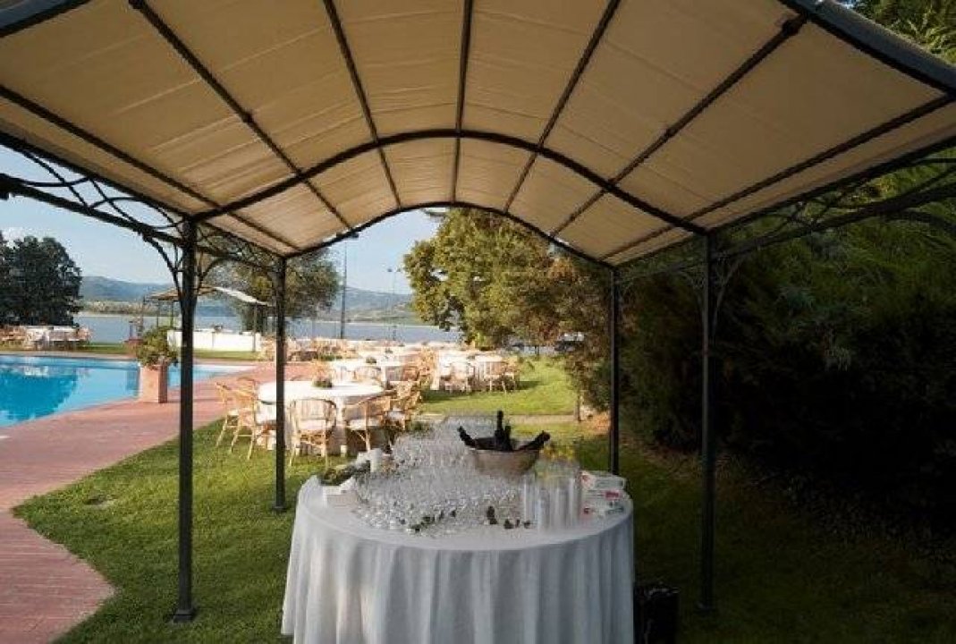 Vendita casale sul lago Baschi Umbria foto 7