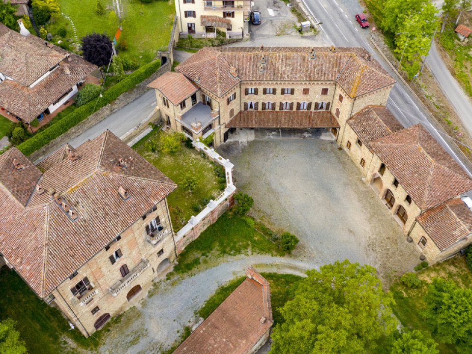 Vendita casale in zona tranquilla Bubbio Piemonte foto 1