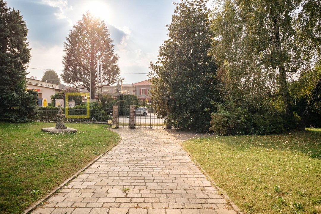 Vendita villa in città Lentate sul Seveso Lombardia foto 12