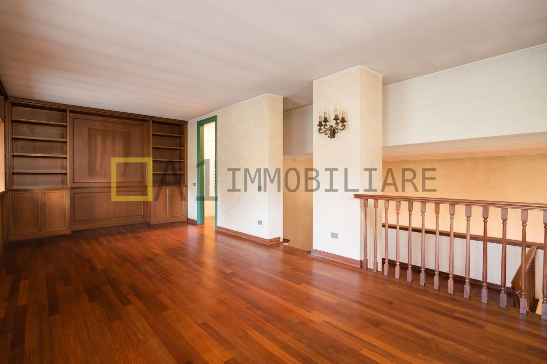 Vendita villa in città Lentate sul Seveso Lombardia foto 41