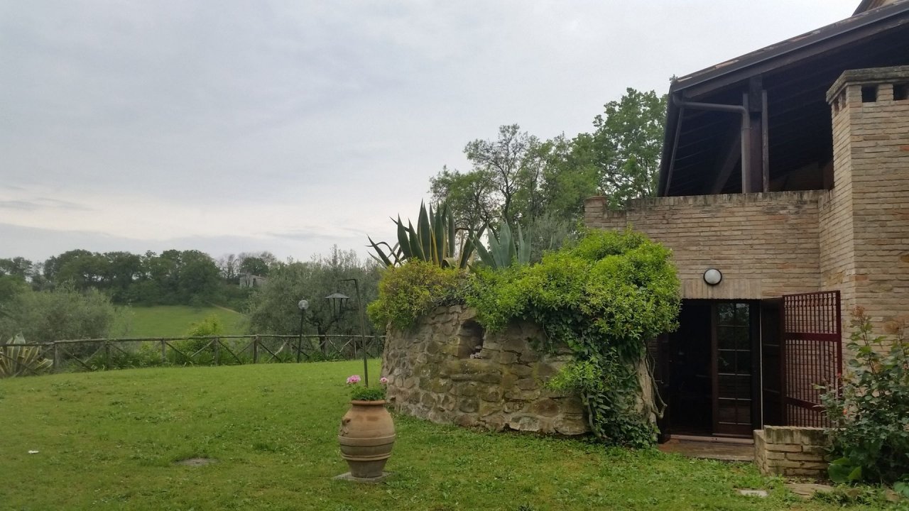 Vendita villa in zona tranquilla Fano Marche foto 24