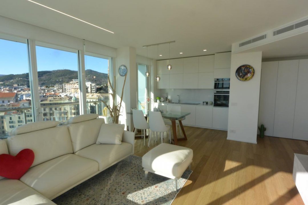 Vendita appartamento sul mare Savona Liguria foto 5