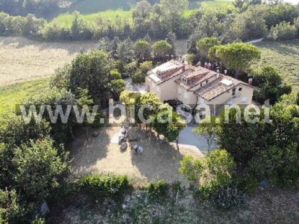 Vendita villa in zona tranquilla Tavullia Marche foto 1