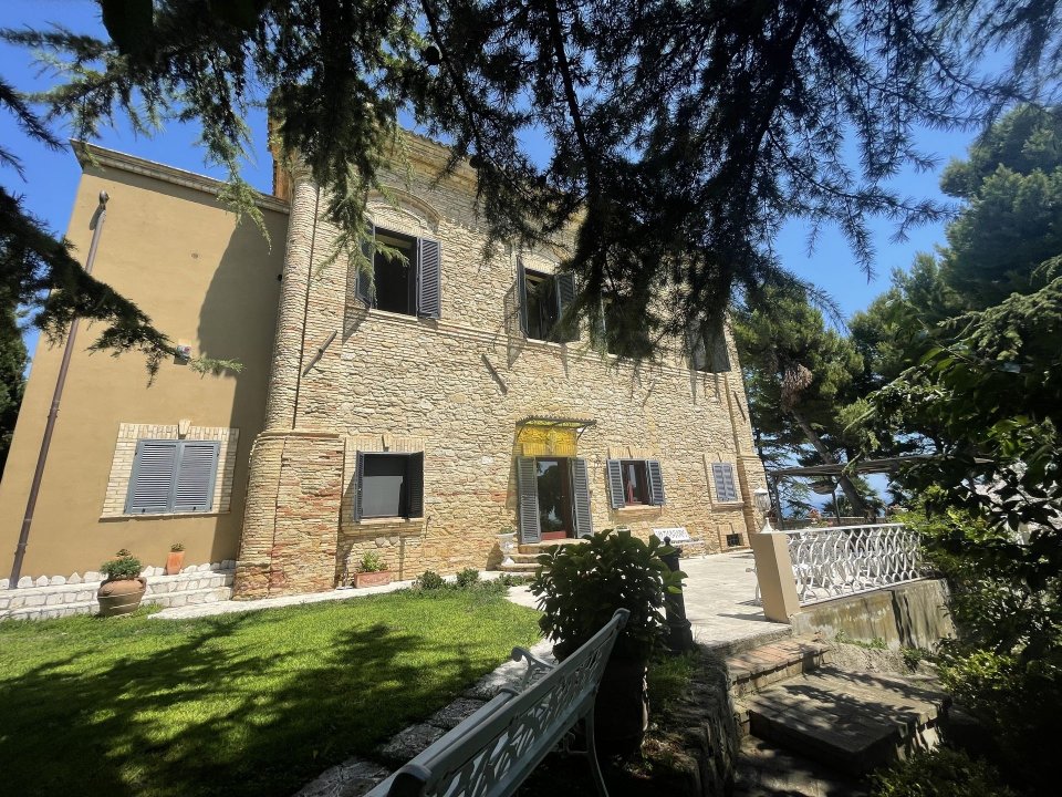 Vendita villa sul mare Silvi Abruzzo foto 1