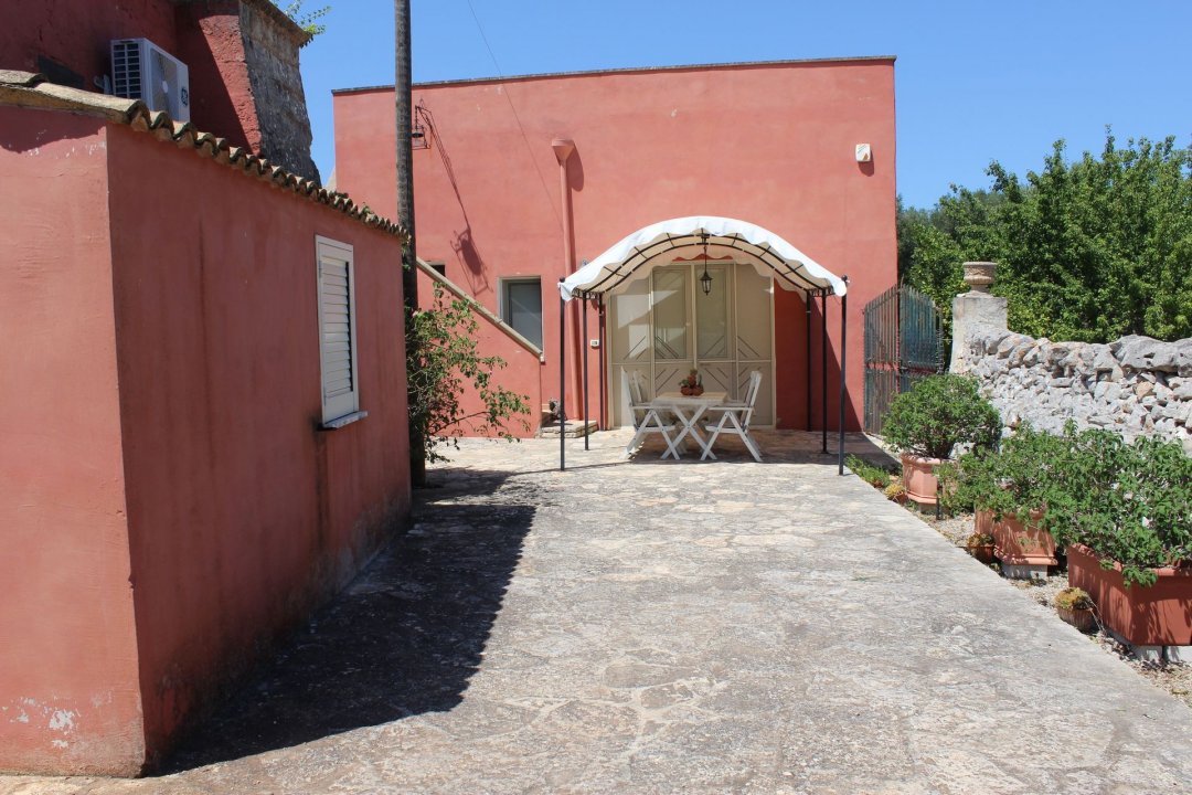 Vendita villa in zona tranquilla San Vito dei Normanni Puglia foto 12