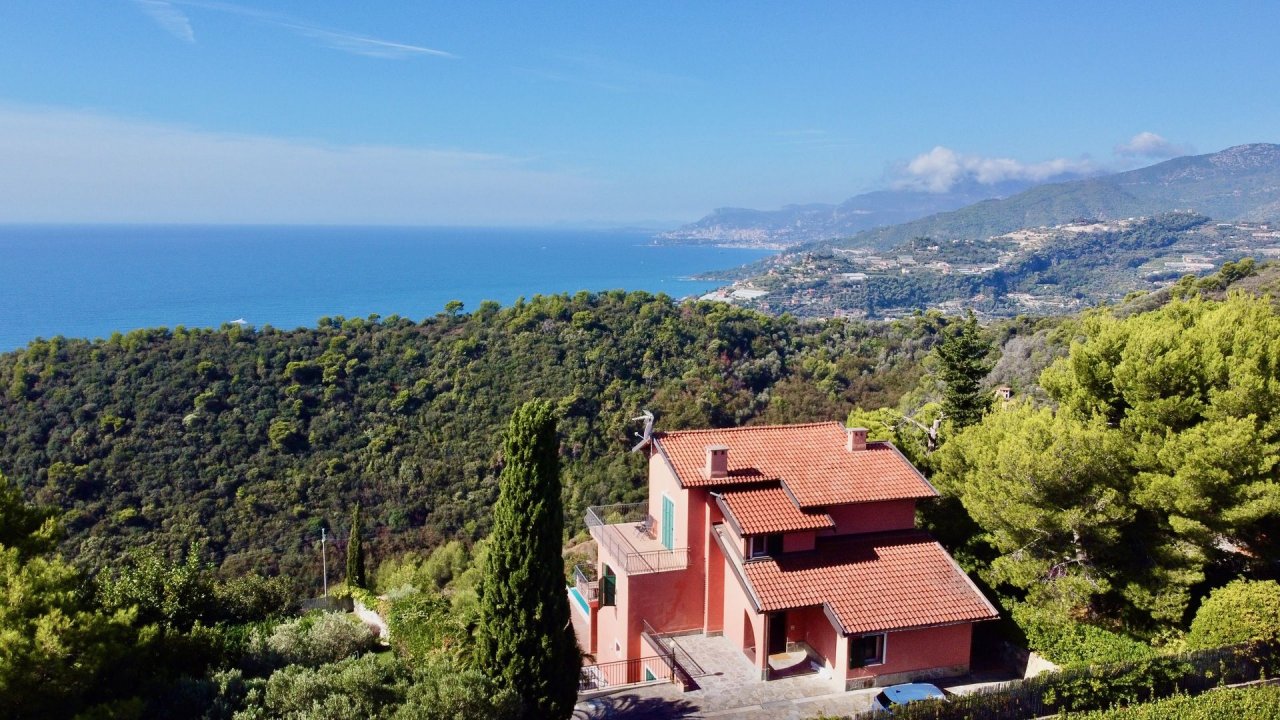 Vendita villa in zona tranquilla Bordighera Liguria foto 1