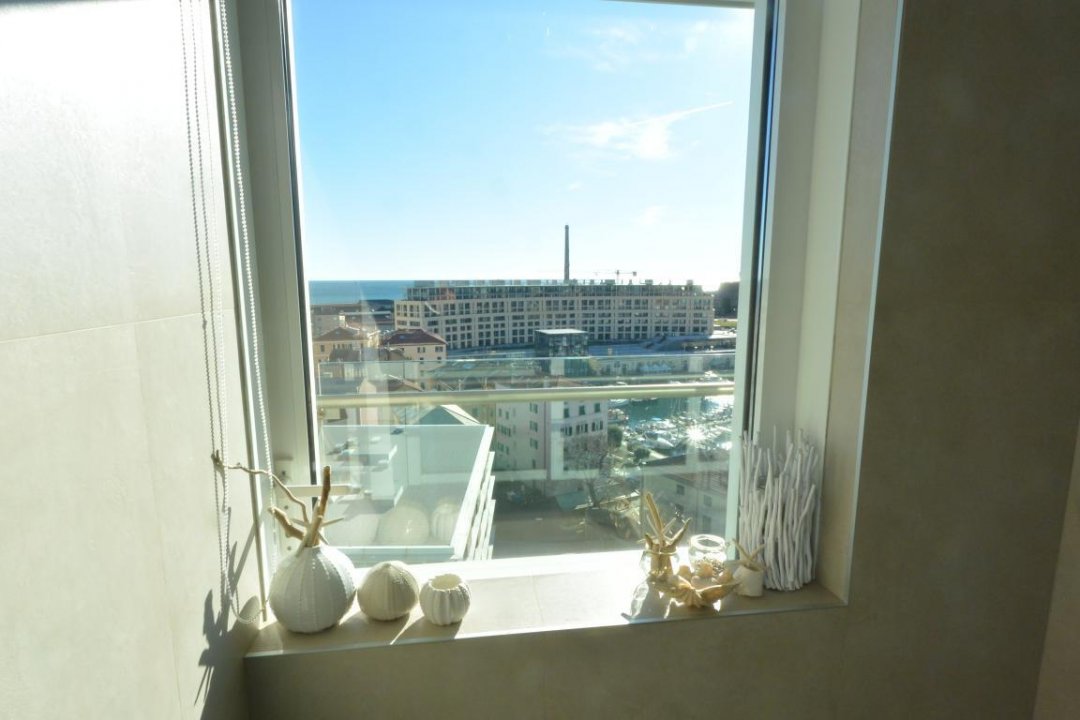 Vendita appartamento sul mare Savona Liguria foto 35