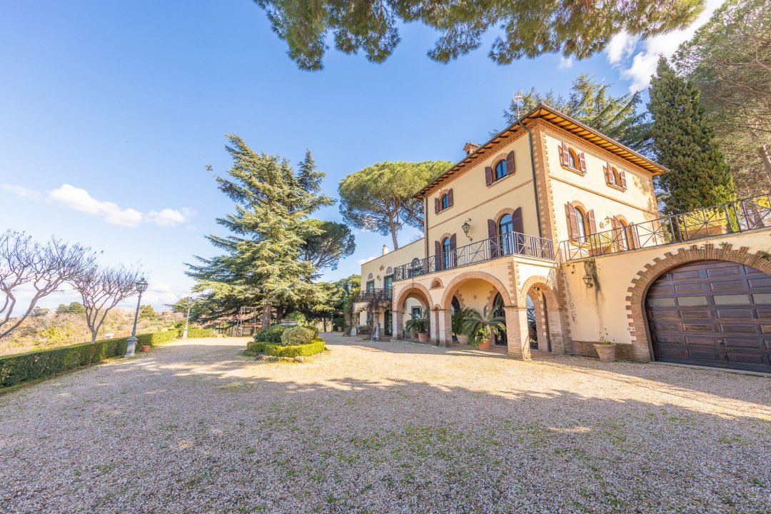 Vendita villa in  Frascati Lazio foto 3